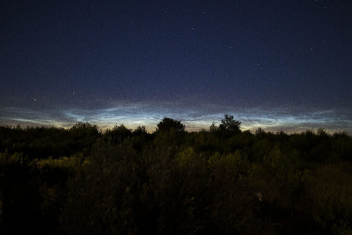 Major outbreak of noctilucent clouds over Europe