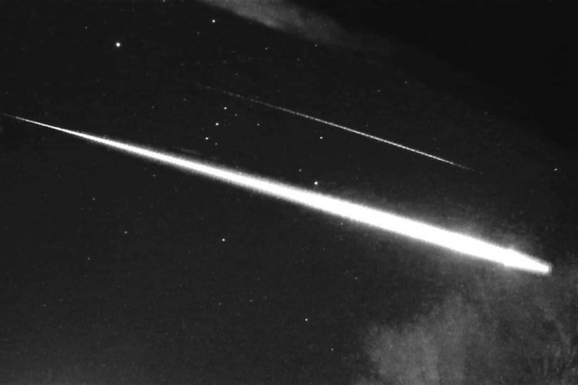 Flaming Meteor over the British Isles-Mainland Europe, Crashes to Earth