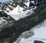 Massive landslide as Austrian Alps summit crumbles to the ground